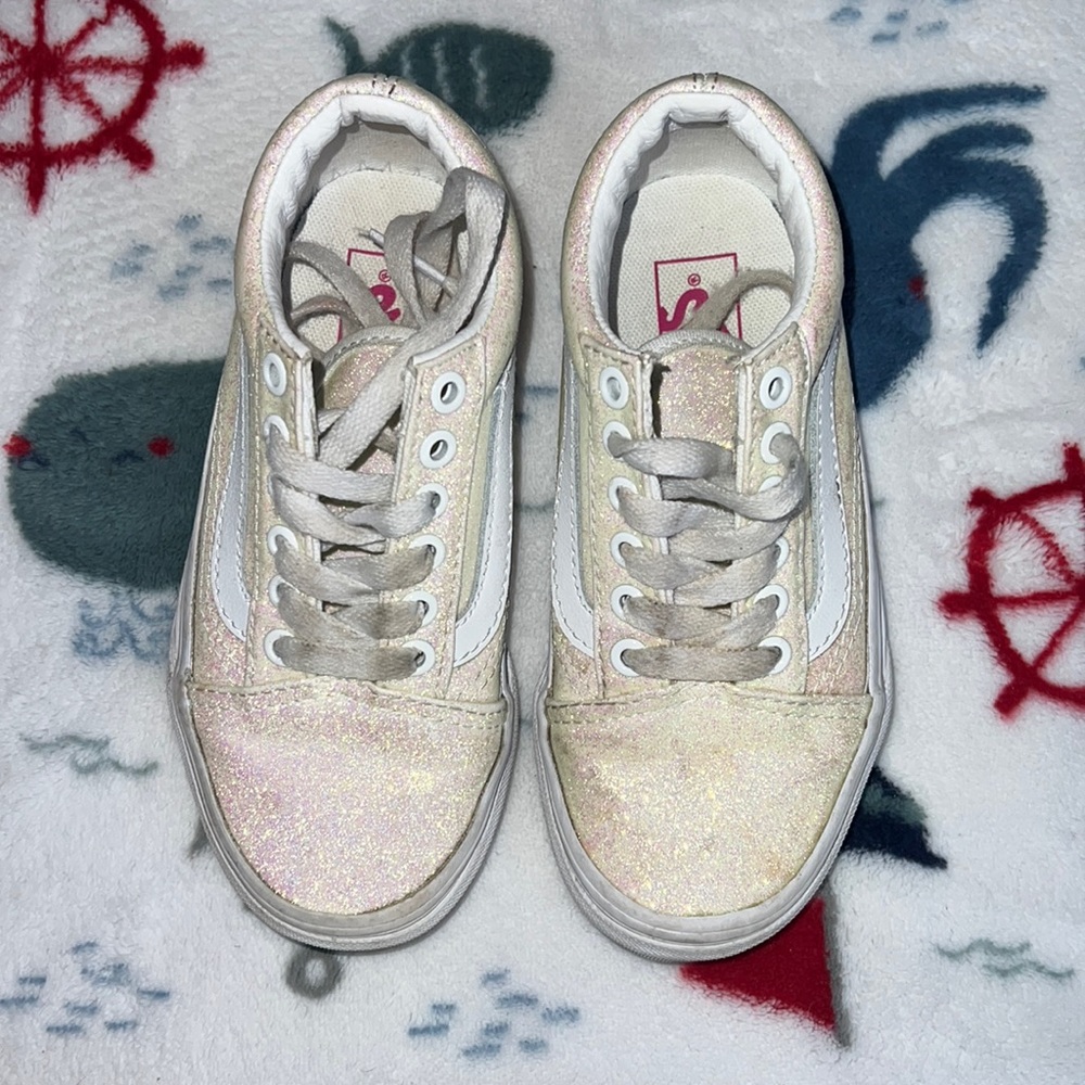 Kids glitter van